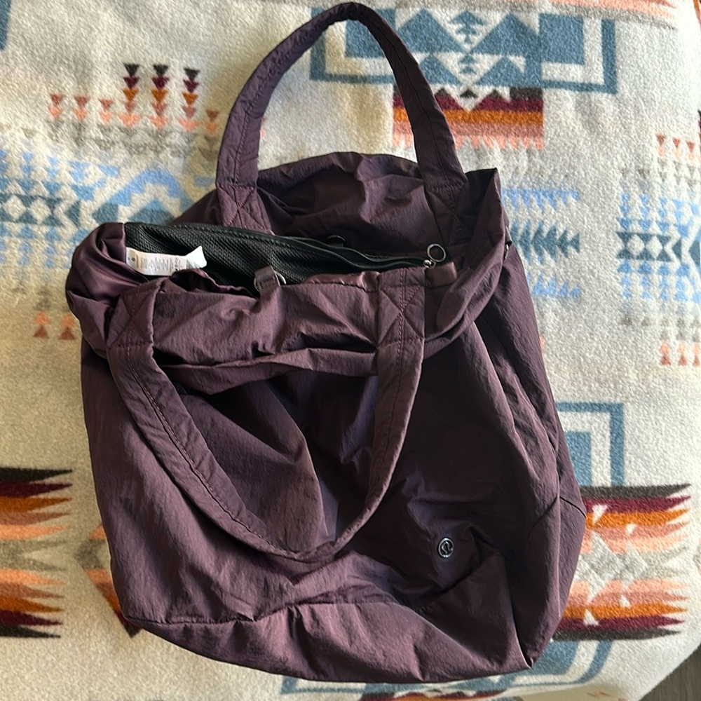 lululemon gym tote bag